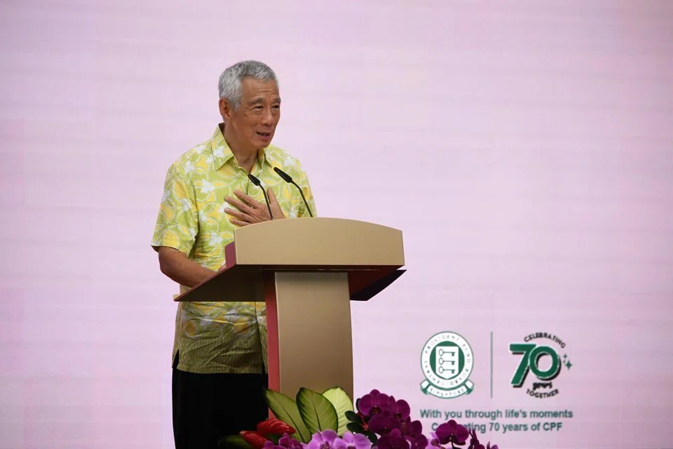 Menteri Kanan, Encik Lee Hsien Loong, berkata walaupun sistem CPF kini berada dalam keadaan baik secara amnya, skim simpanan itu perlu disesuaikan dan dikemas kini agar terus sesuai untuk generasi baru rakyat Singapura.