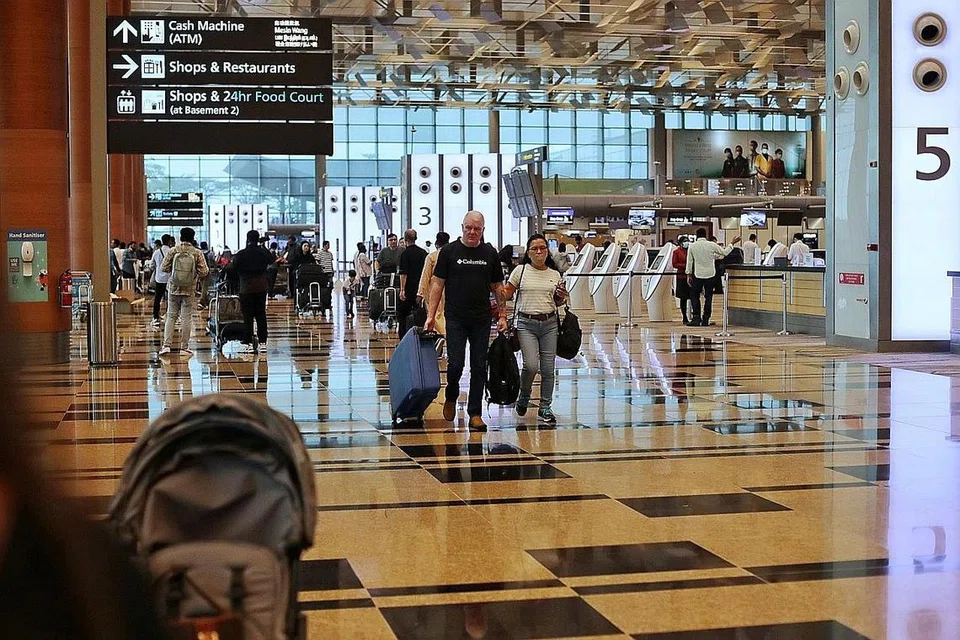 BAKAL SEMAKIN RANCAK: Lebih ramai pengunjung antarabangsa dijangka datang ke Singapura setelah sekatan kawalan sempadan dimansuhkan berikutan pengumuman Pasukan Bertindak Berbilang Kementerian (MTF) bagi Covid-19 pada 9 Februari 2023. - Foto fail 