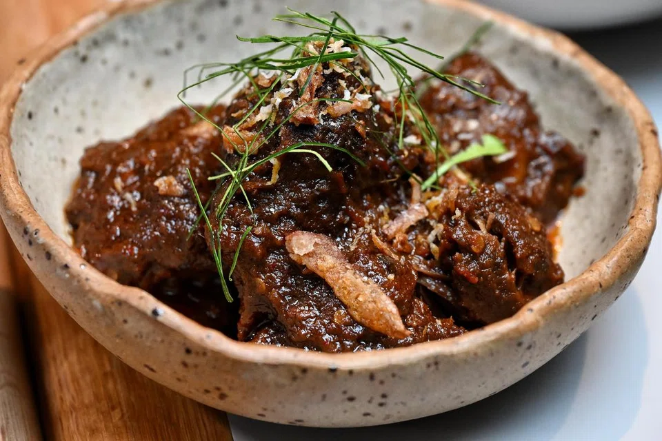 Meskipun masakan Nusantara seperti rendang kaya dengan rasa dan teknik penyediaannya rumit, terdapat keengganan sesetengah pihak untuk membayar harga yang tinggi bagi hidangan itu, kata pakar kulinari.