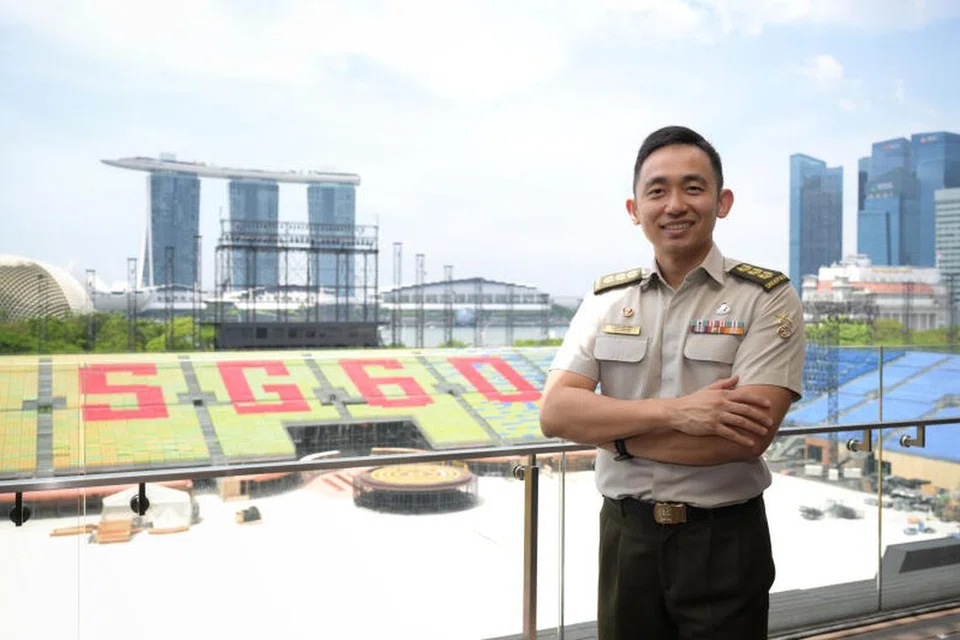 Pengerusi Jawatankuasa Eksekutif Perbarisan Hari Kebangsaan (NDP) 2025, Kolonel Chong Shi Hao, memberitahu media pada 26 Mei bahawa sambutan NDP pada 2025 diperluas untuk merangkumi seramai mungkin rakyat Singapura, sambil mengenang perjalanan negara dan menyatukan rakyat demi membina masa depan yang lebih gemilang bersama.