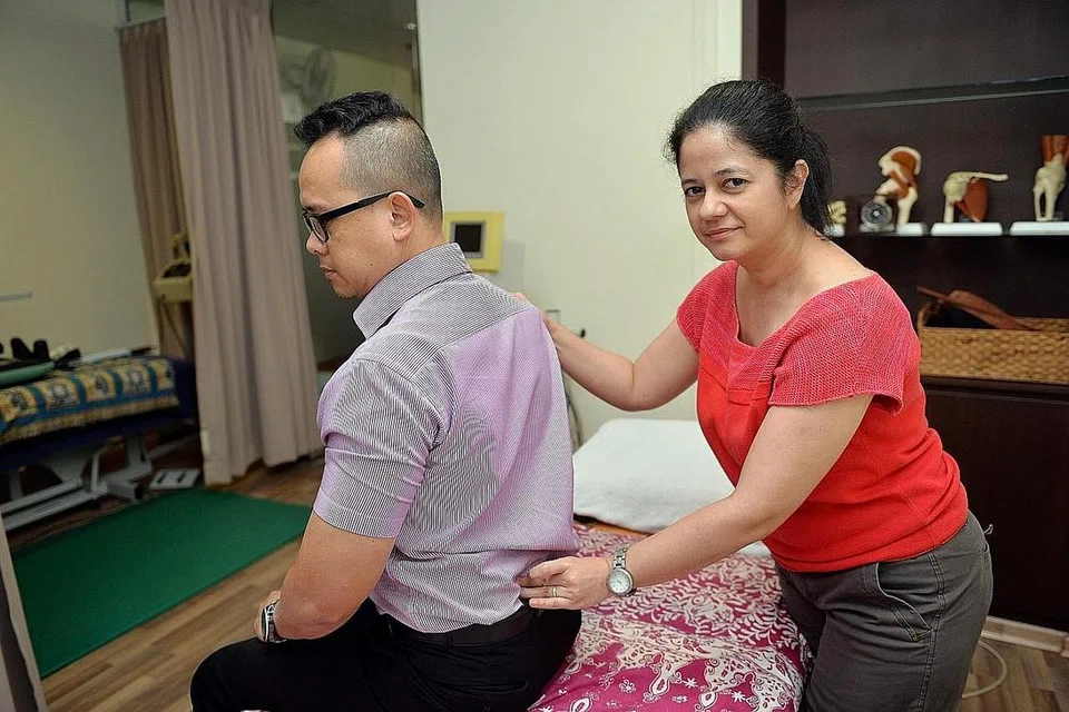 Pakar fisioterapi, Cik Sharifah Shwikar Syed Mahmood Aljunied.