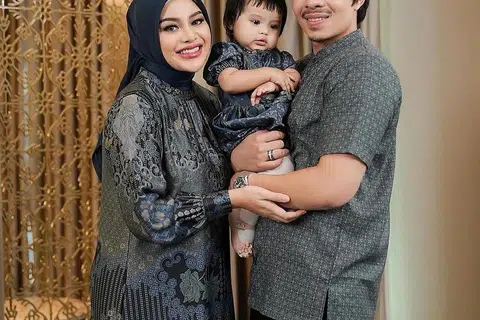 REZEKI MEDIA DIGITAL: Atta Halilintar (kanan) berkongsi ilmu digital dengan isterinya, Aurel Hermansyah (kiri), dan dedahkan anak mereka, Ameena Hana Nur Atta pada media sosial, demi masa depannya. - Foto INSTAGRAM AUREL HERMANSYAH