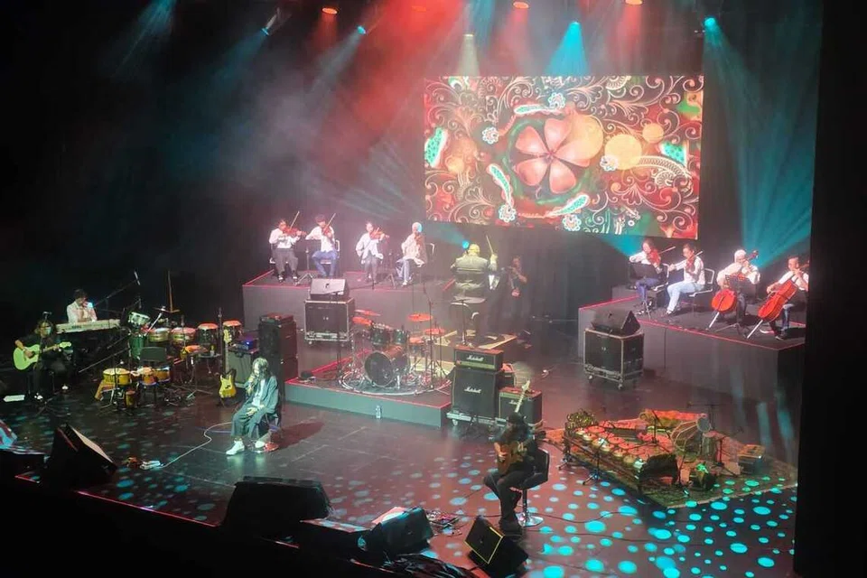 Lovehunters, Yazid Abu Bakar, Din Momotaro