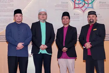 PADUAN MINDA: (Dari kiri), Haji Muhd Khairul Jameel Yahya yang juga Pengerusi Masjid Mujahidin dan Al-Amin; Ustaz Mohd Kamal Mokhtar ; Ustaz Iszam Karim yang merupakan Pengurus Jabatan Pembelajaran Islam dan Ustaz Husin Adam, Imam Eksekutif merangkap Pengurus Perhubungan Jemaah. - Foto BERITA HARIAN