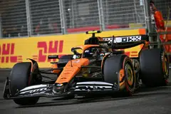 Di Litar Jalanan Marina Bay pada 21 September, pemandu McLaren, Lando Norris muncul sebagai pemandu terpantas dalam kelayakan dengan catatan masa 1 minit dan 29.525 saat, atau 1:29.525. 