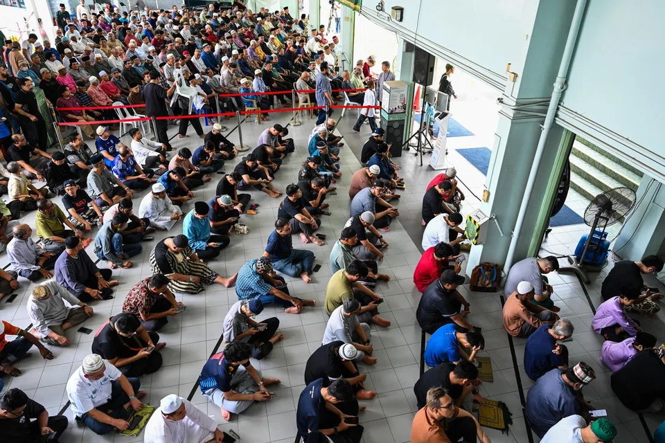 Masjid Darul Makmur, solat Jumaat, pembukaan semula masjid