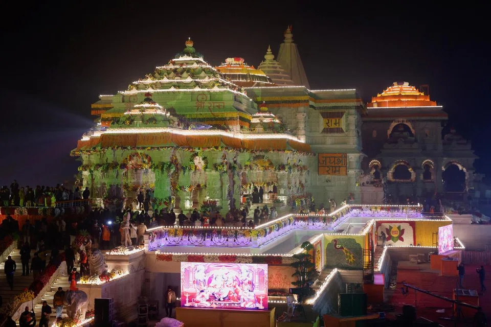 CETUS KONTROVERSI: Pembukaan Kuil Dewa Rama di Ayodhya dengan upacara penyucian yang dihadiri oleh Perdana Menteri India, Encik Narendra Modi, dan Ketua Menteri Uttar Pradesh, Encik Yogi Adityanath, menimbulkan kecaman oleh Pakistan.