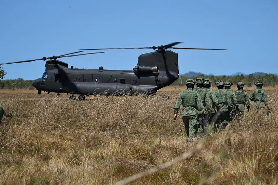 Latihan Wallaby, SAF, latihan di Australia, ‘Chinook’  