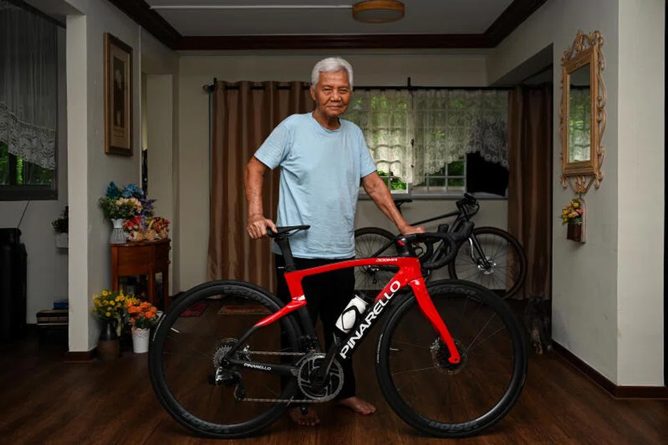 Bekas atlet basikal Singapura, Hamid Supa’at, merupakan salah seorang daripada sembilan atlet basikal yang membentuk skuad dalam Sukan Olimpik 1964 di Tokyo, Jepun.