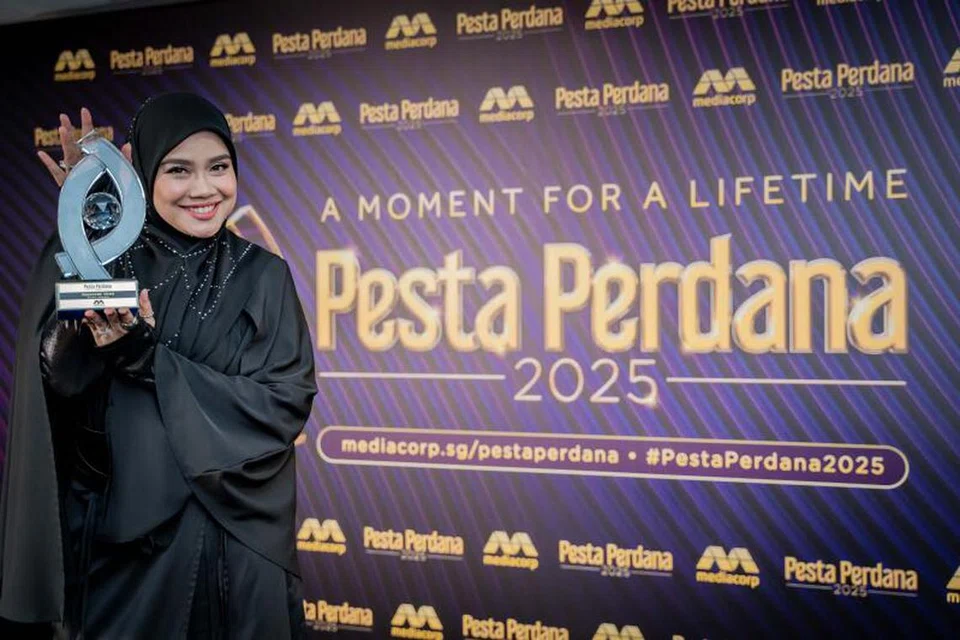 HUDA ALI, CANTIK DETEKTIF, PESTA PERDANA