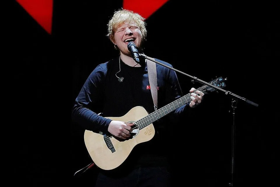 AKAN KEMBALI: Ed Sheeran berkata beliau akan mencari inspirasi bagi menghasilkan lagu-lagu baru semasa berehat dan kembali menemui peminat. - Foto fail