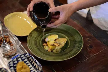 YANG UNIK: Sajian Sup Nasi Lemak ini memenuhi citarasa mereka yang gemarkan sajian nasi lemak fusion. - Foto BM oleh HARITH REDZUAN