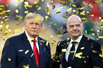 Presiden Amerika Syarikat Donald Trump dan Presiden Persekutuan Bola Sepak Antarabangsa (Fifa), Gianni Infantino, ketika majlis penyampaian piala pada perlawanan akhir Piala Dunia di East Rutherford, New Jersey, Amerika Syarikat, pada 19 Julai.