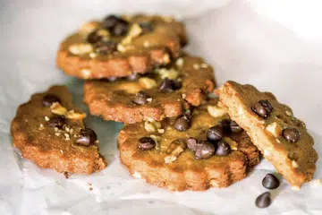 Biskut Mentega Cip Coklat & Walnat. 