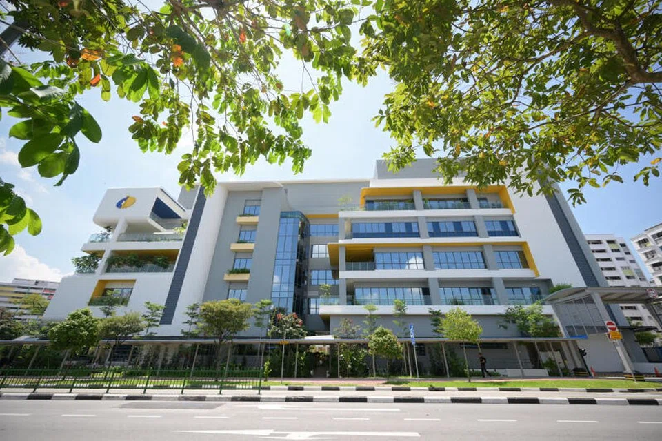 Poliklinik Khatib di 690 Yishun Ring Road dibuka secara rasmi pada 13 Mei. 