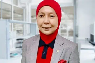 Profesor Dr Norazah Mohd Suki, uum, scientist
