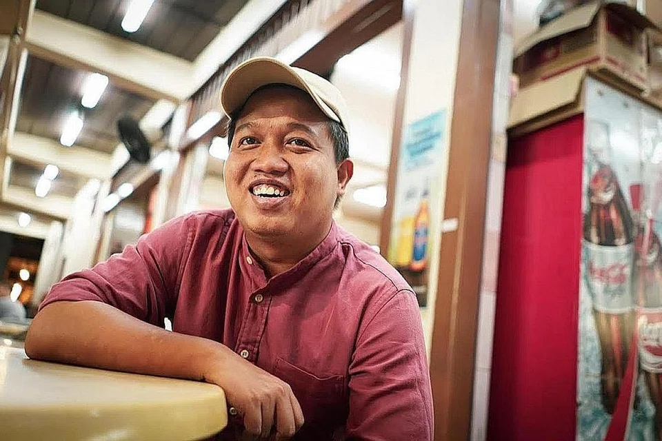"Saya galakkan platform sebegini agar terus berkembang bukan sahaja sebagai memberi kami ruang bikin filem, tetapi sebagai wadah untuk kami menonton filem Singapura lain. Kami memerlukan sokongan menerbitkan filem Singapura. Apa yang kami sajikan adalah perlambangan hidup yang kami lalui." - Encik Tawfik, karyawan filem dan penjana kandungan. - Foto ihsan TAWFIK DAUD