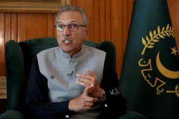 NAFI TINDAKAN: Presiden Pakistan Arif Alvi enggan tanda tangani rang undang-undang keselamatan negara yang baru.
