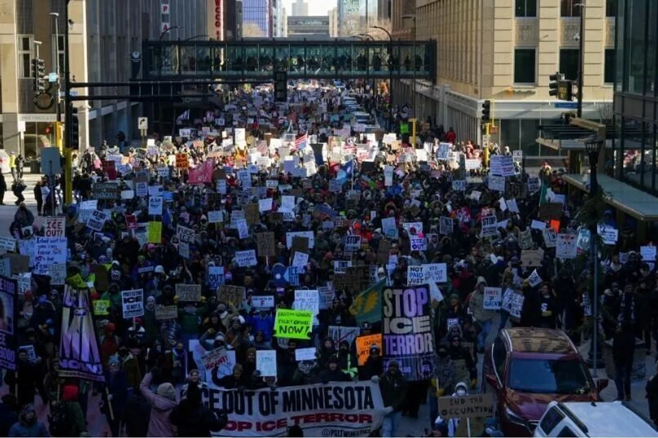 Bantahan ‘ICE Out’ di Minneapolis, Minnesota, Amerika Syarikat selepas tembakan maut terhadap Renee Nicole Good dan Alex Pretti oleh pegawai Kastam Amerika Syarikat (Ice).