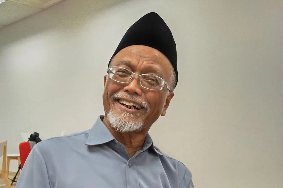 ZAKAT: Umat Islam perlu menjalankan kewajipan mengeluarkan zakat harta daripada wang simpanan, kata Ustaz Pasuni Maulan. - Foto fail
