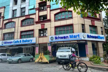 Antara rangkaian perniagaan Global Ikhwan Service and Business Holdings (GISBH) di Kuala Lumpur.