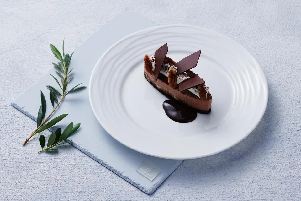 KEK PECAN COKLAT (PENUMPANG KELAS PERTAMA)