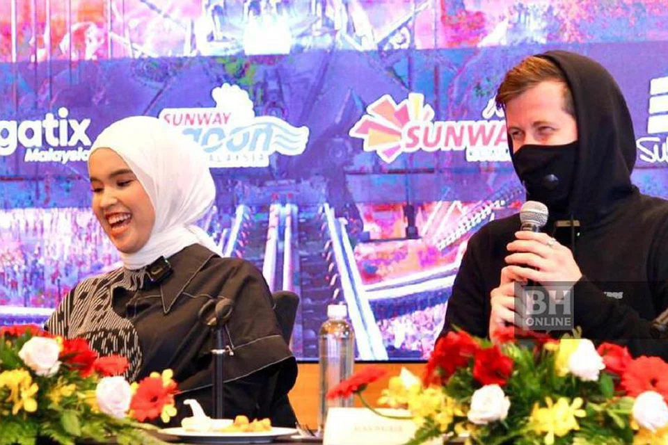 Putri Ariani dan Alan Walker pada sidang media ‘Walker World Tour 2024’ di sebuah hotel di Bandar Sunway pada 29 Mei.