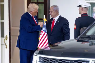 Presiden Amerika Syarikat, Encik Donald Trump (kiri), yang menerima kunjungan Perdana Menteri Israel, Encik Benjamin Netanyahu, di Rumah Putih pada 7 April 2025, berkata beliau mahu perang di Gaza dihentikan dan berpendapat ia akan berlaku tidak lama lagi.