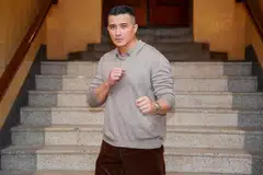 Datuk Aaron Aziz akui beliau bukan jenis yang ada masa melungsuri komen netizen tetapi akan tampil seandainya ada yang mengacam keselamatan keluarganya.