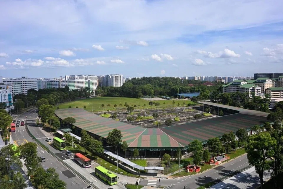 Bekas pusat pertukaran bas sementara Yishun akan dirobohkan menjelang April 2027 untuk memberi laluan kepada pembangunan perumahan baru.