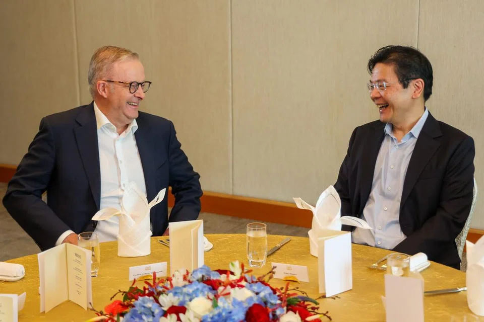 Perdana Menteri, Encik Lawrence Wong (kanan), bertemu dengan Perdana Menteri Australia, Encik Anthony Albanese, pada 20 Mei dan bertukar-tukar pandangan mengenai perkembangan serantau dan global.