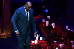 MENGENANG RAKAN SEPERMAINAN: Pemain bola keranjang terkemuka Amerika Syarikat, Shaquille O'Neal, antara mereka yang menghadiri memorial "Perayaan Kehidupan" di Staples Center, tempat di mana Bryant telah berada dalam kerjaya 20 musim dengan Los Angeles Lakers. - Foto AFP