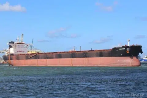 Kapal, terbakar, kru, maut
