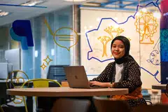 JADI INSPIRASI: Cik Nadhira Salsabila, jurutera sofwe di syarikat PayPal, ingin menjadi contoh kepada wanita muda yang ingin ceburi industri teknologi.