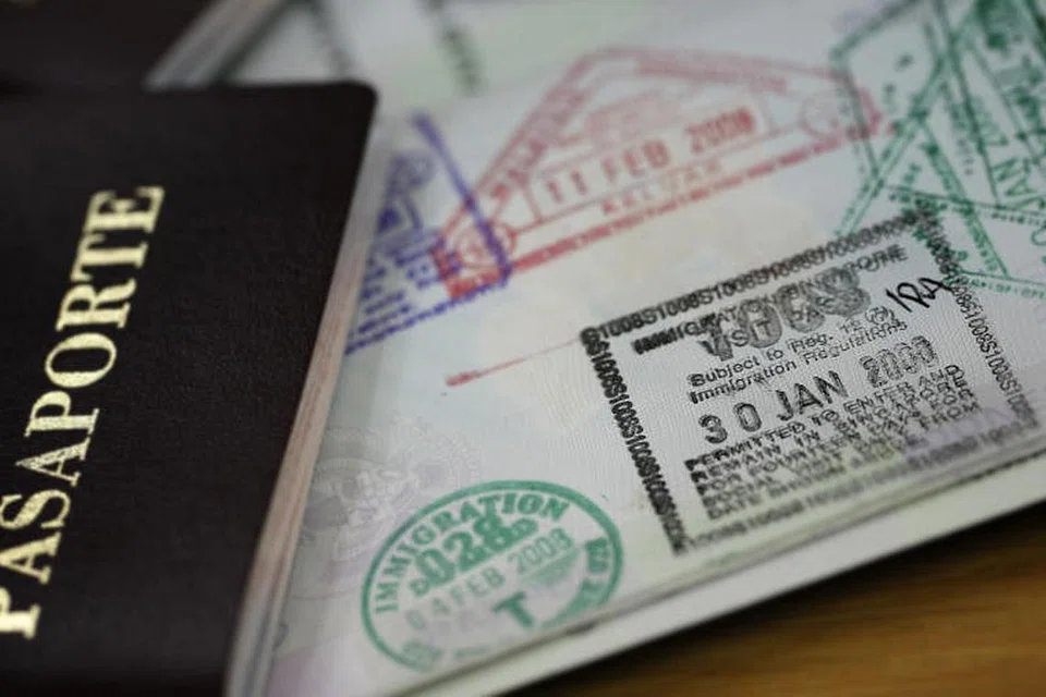 Pas lawatan elektronik (e-Pas) akan menggantikan cop pengesahan manual pada pasport.