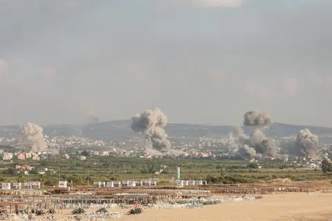 Serangan udara Israel ke atas bandar Tyre, selatan Lebanon, pada 23 September, membunuh 492 orang dan mencederakan 1,645 yang lain.