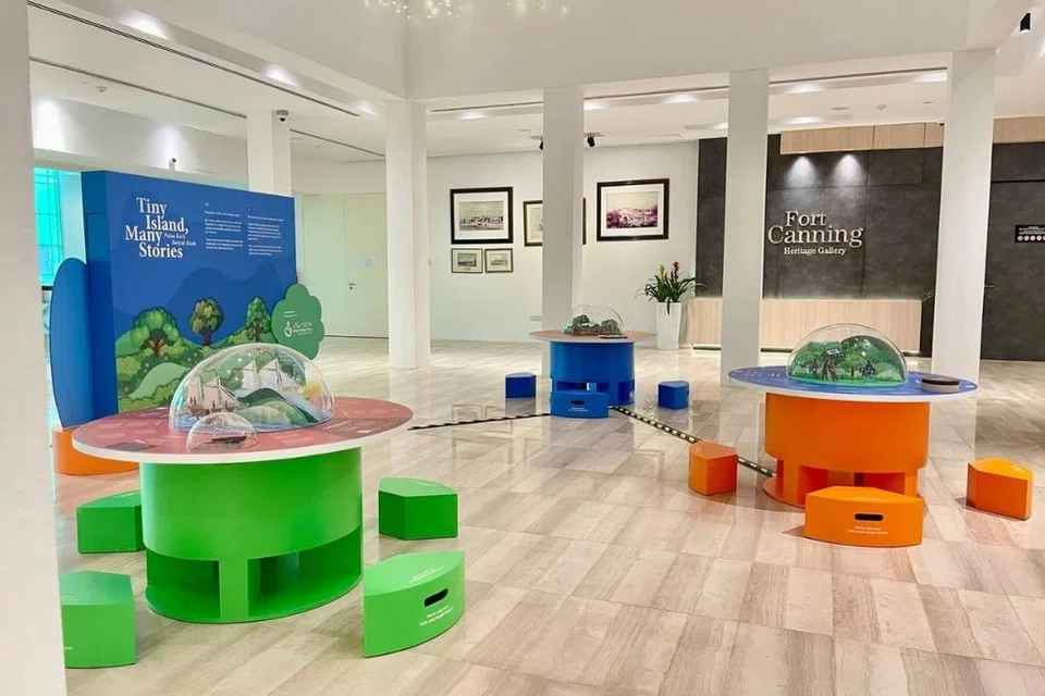Pameran bergerak Taman Warisan Melayu (TWM), ‘Pulau Kecil, Banyak Kisah’, mempamerkan pelbagai cerita lama yang berlaku di Singapura. Pameran tersebut bermula di Pusat Fort Canning, kemudian ke Perpustakaan Punggol dan kini ia berada di Wisma Geylang Serai.