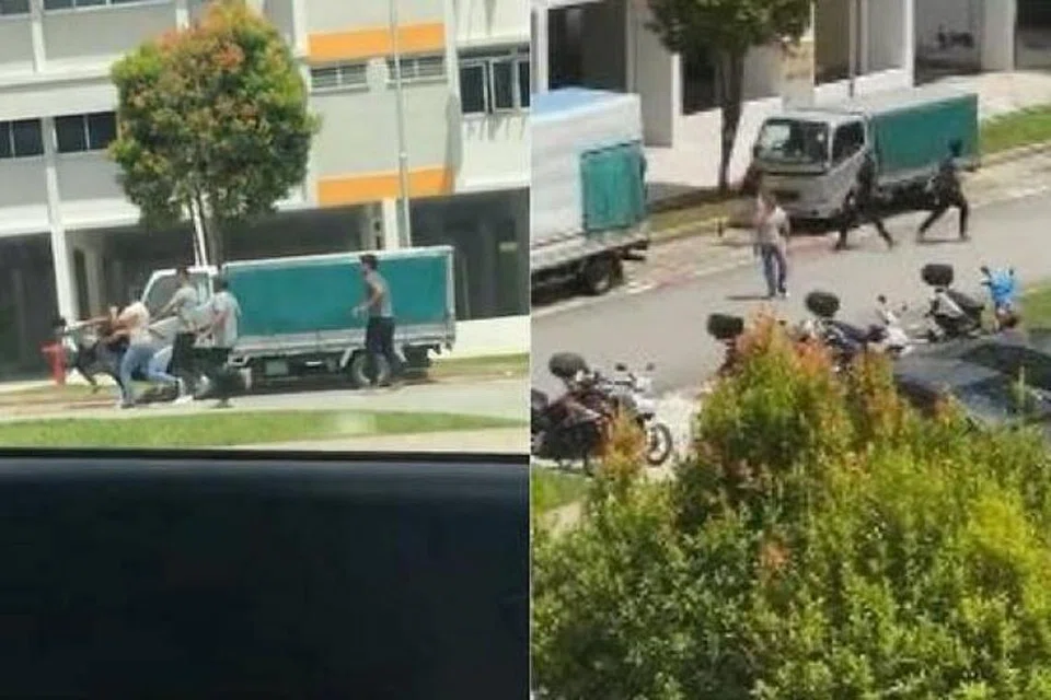 Senjata yang berbahaya seperti pisau dan besi yang dipercayai digunakan dalam pergaduhan itu telah dirampas polis. 