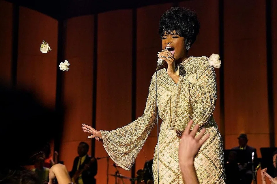 RATU BIOPIK: Jennifer Hudson menyerlah dalam penyampaian emosinya sebagai ratu 'soul', Aretha Franklin, kemahiran yang turut beliau garap dalam filem biopik 'Winnie Mandela' sedekad lalu. - Foto UIP