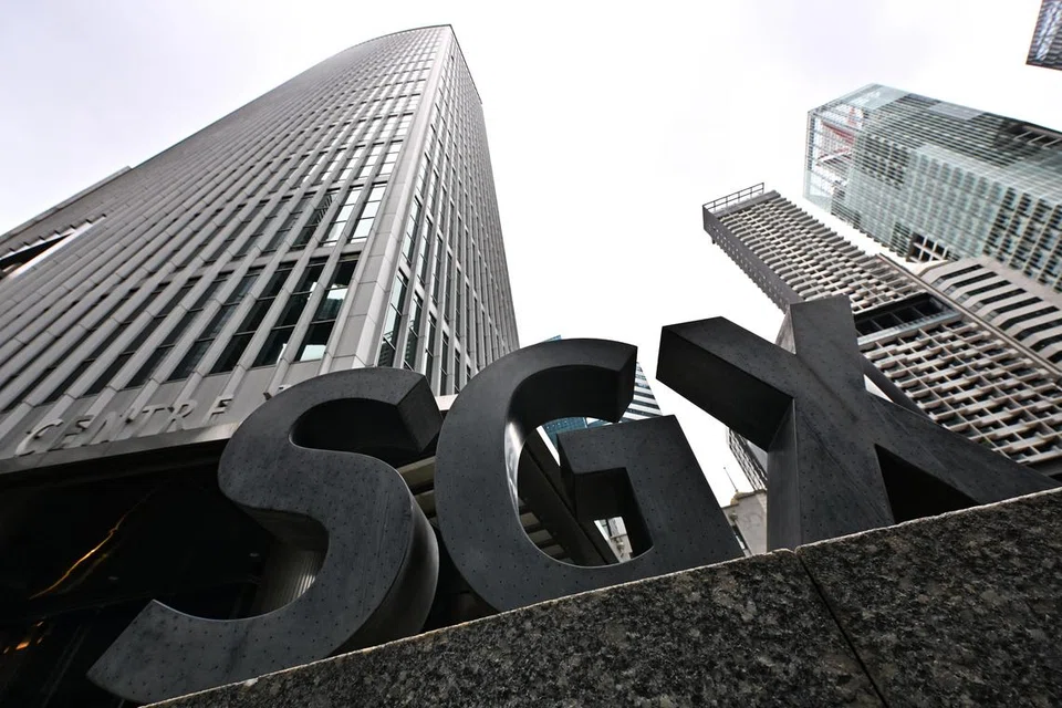 PASARAN TURUN SEDIKIT: Jumlah nilai perolehan pasaran sekuriti di Bursa Singapura (SGX) turun 4.8 peratus pada Disember 2023 kepada $19 bilion.