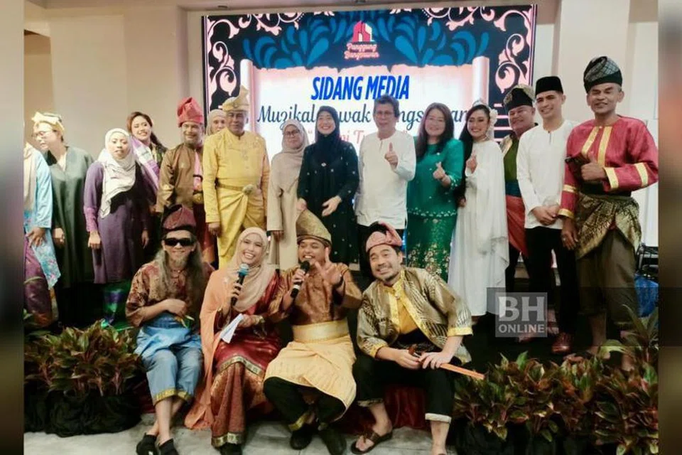 Penganjuran pementasan teater muzikal ‘Mimpi Tuanku @ Senariounion’ bertujuan mengangkat semula seni teater bangsawan ke arus perdana.