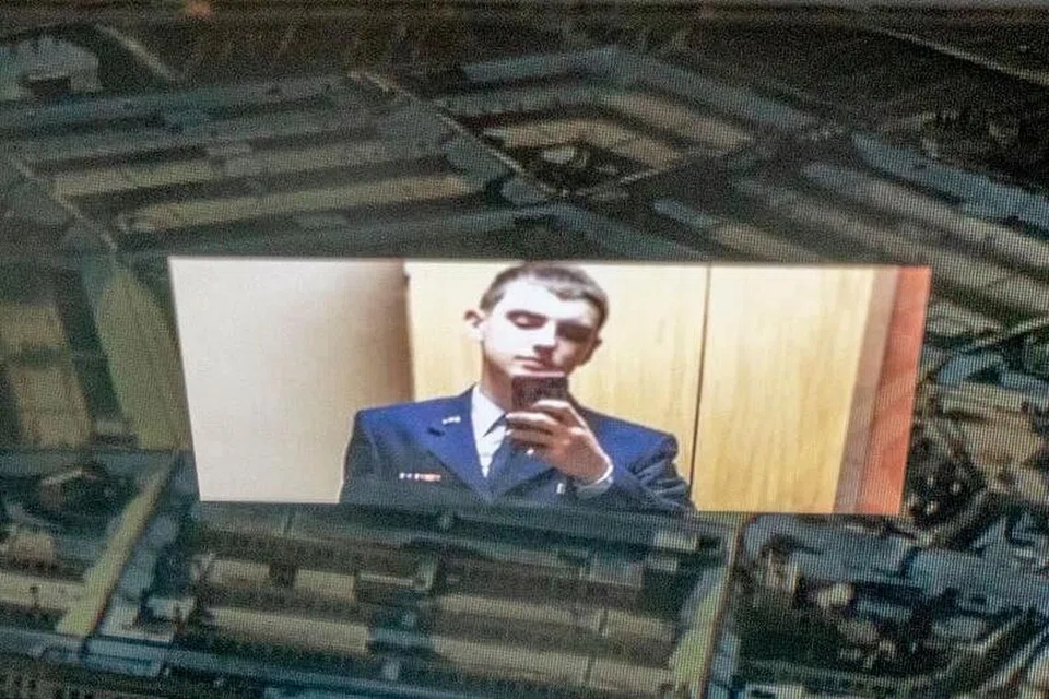 Jack Teixeira, yang bekerja untuk pasukan Pengawal Kebangsaan Udara Amerika Syarikat, telah ditahan pada petang Khamis (waktu tempatan) tanpa sebarang insiden. - AFP 