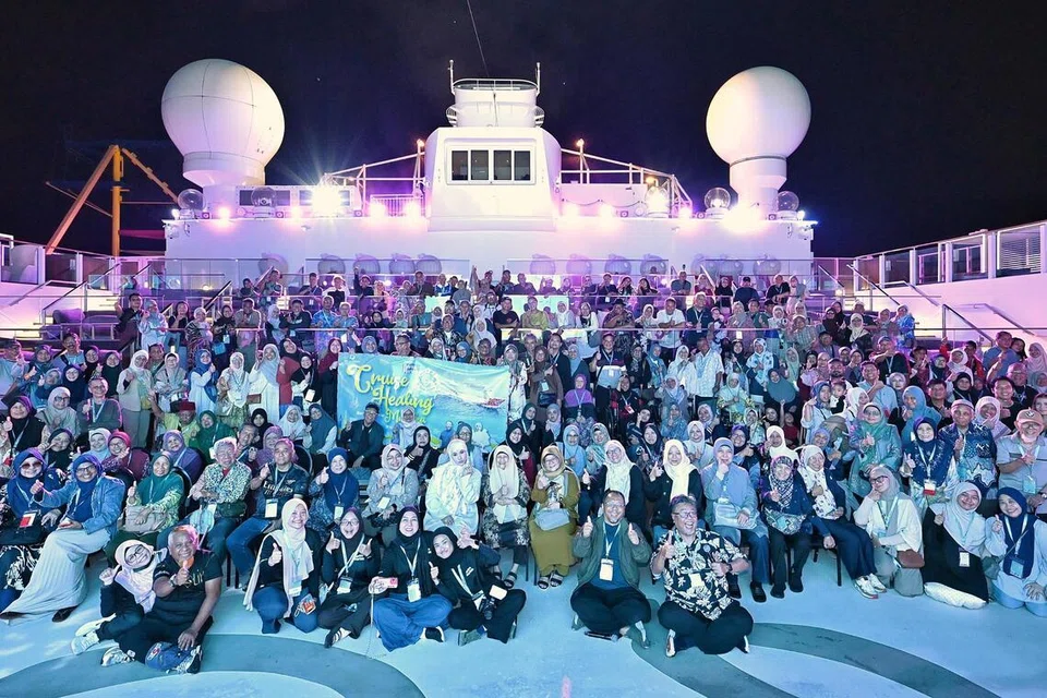Kaki Jalan, Cruise Healing BH, Genting Dream