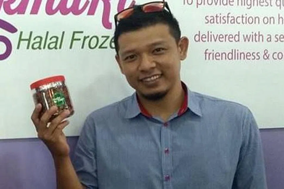 - Foto FACEBOOK HADY MIRZA