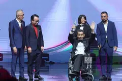 Datuk S. Atan (di kerusi roda) menerima Anugerah Pencapaian Sepanjang Hayat pada malam kemuncak Anugerah Bintang Popular Berita Harian (ABPBH) ke-36 pada 11 Oktober. Turut mengiringi (dari kiri) Pengarang Urusan Kumpulan The New Straits Times Press (Malaysia) Berhad (NSTP) Datuk Ahmad Zaini Kamaruzzaman; Pengarah Urusan Kumpulan Media Prima, Encik Rafiq Razali; dan Pengarah ABPBH 36 merangkap Pengarang Kanan Berita Hiburan dan Projek BH, Encik Shamshul Azree Samshir. 