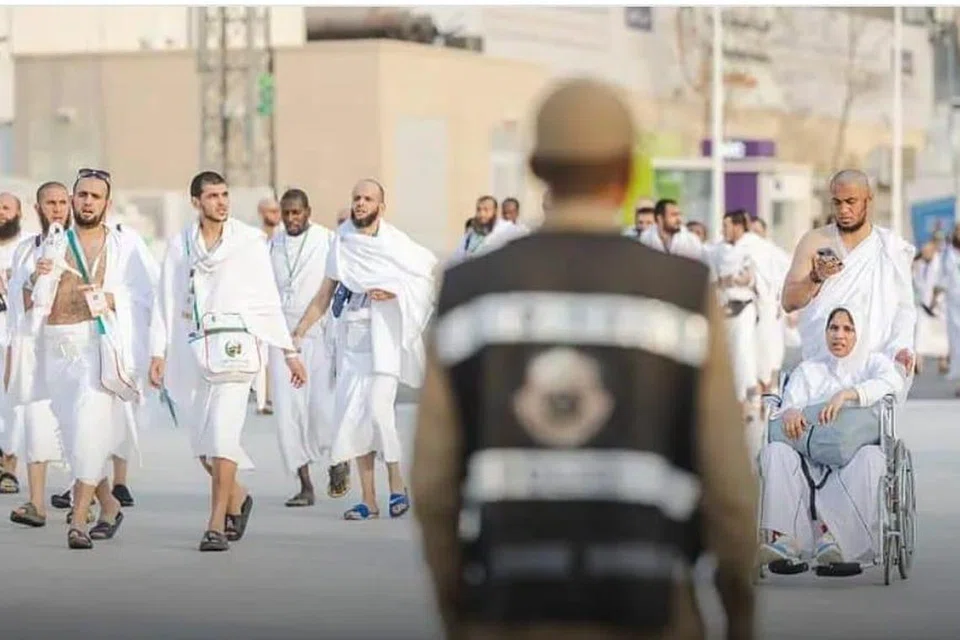 Menurut kenyataan bersama Kementerian Kesihatan dan Agensi Penyakit Berjangkit, jemaah Singapura yang bakal ke Tanah Haram bagi menunaikan Haji perlu mengambil suntikan vaksin meningokokus, Covid-19 dan influenza.