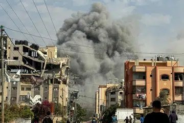 Hamas dan kumpulan Fatah telah mengadakan perbincangan di Kahirah, Mesir, mengenai isu dan perang Gaza yang berlanjutan lebih setahun.