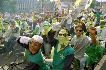 KEMPEN: Parti Persatuan Pembangunan (PPP) berkempen semasa pilihan raya presiden lalu. 