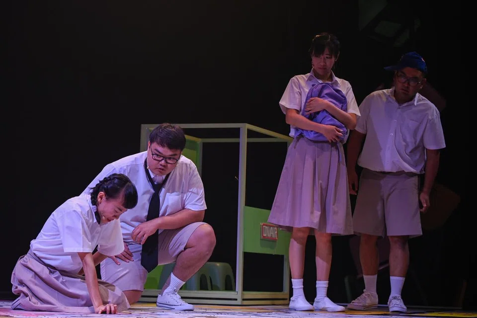 Berlangsung dari 17 hingga 25 Oktober, persembahan muzikal ‘12 Going on 13’ mengutamakan cabaran kesihatan mental yang dihadapi belia sambil memberi tumpuan kepada cabaran peralihan dari sekolah rendah ke tahap menengah, hubungan keluarga dan rakan sekolah.  