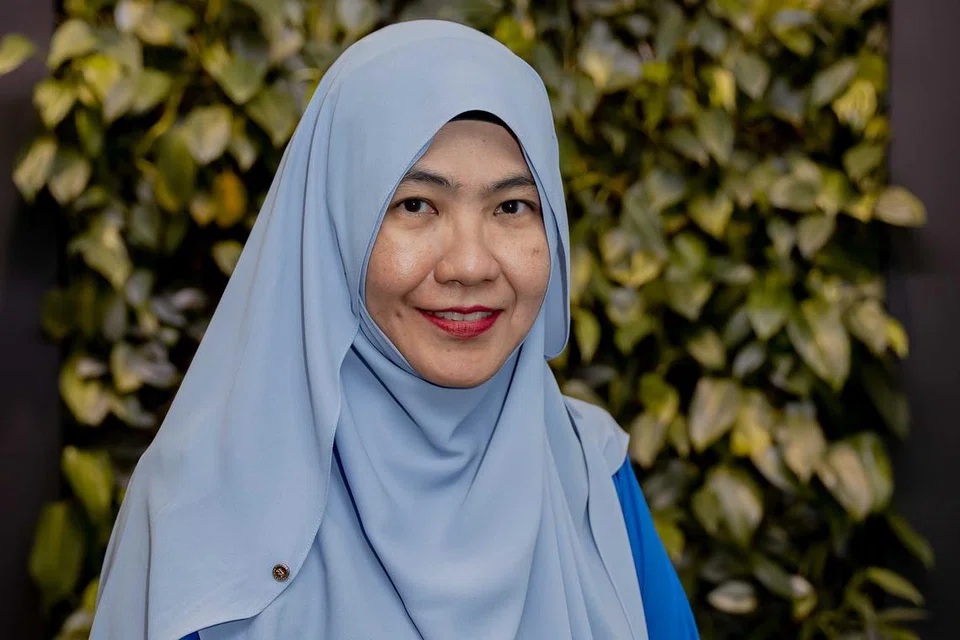 Cik Norhayati Jidin, guru Bahasa Melayu di Sekolah Menengah Evergreen terpilih sebagai finalis Anugerah Guru Arif dan Budiman 2024 bagi Kategori Teladan.